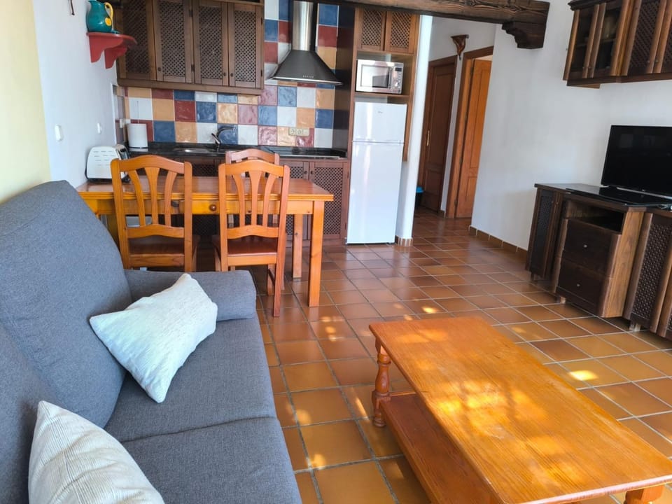 TV and multimedia, Seating area, Dining area, pet friendly, stove