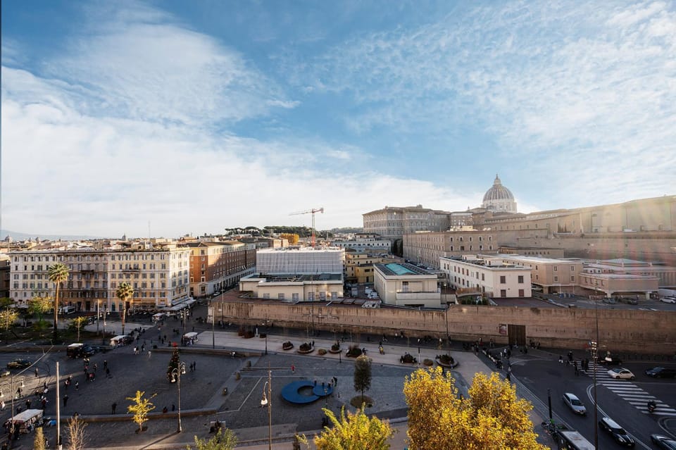 Nearby landmark, Day, Neighbourhood, City view, Landmark view, Location