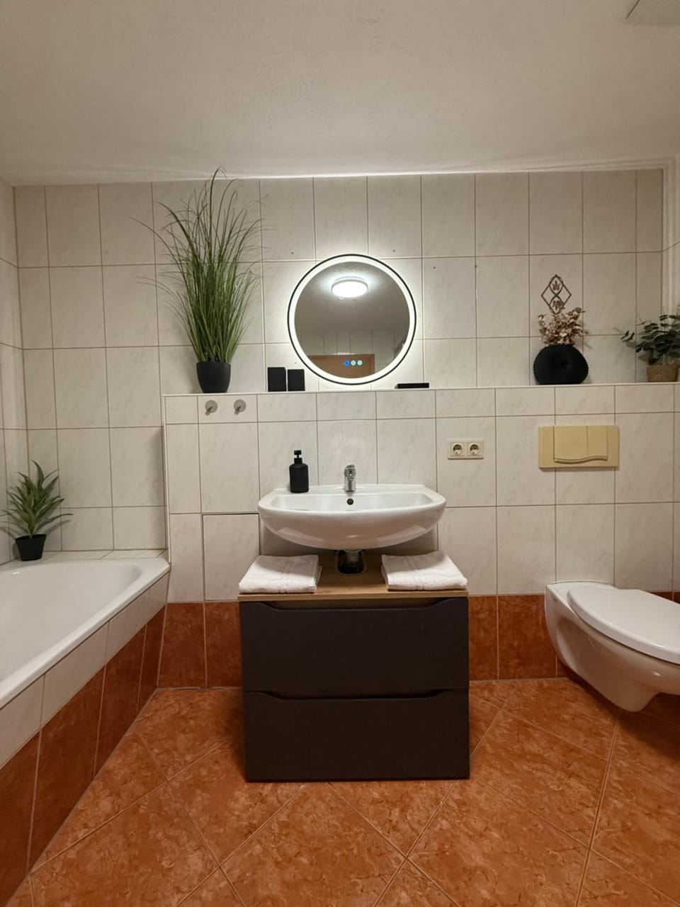 Toilet, Bathroom, Bath, towels