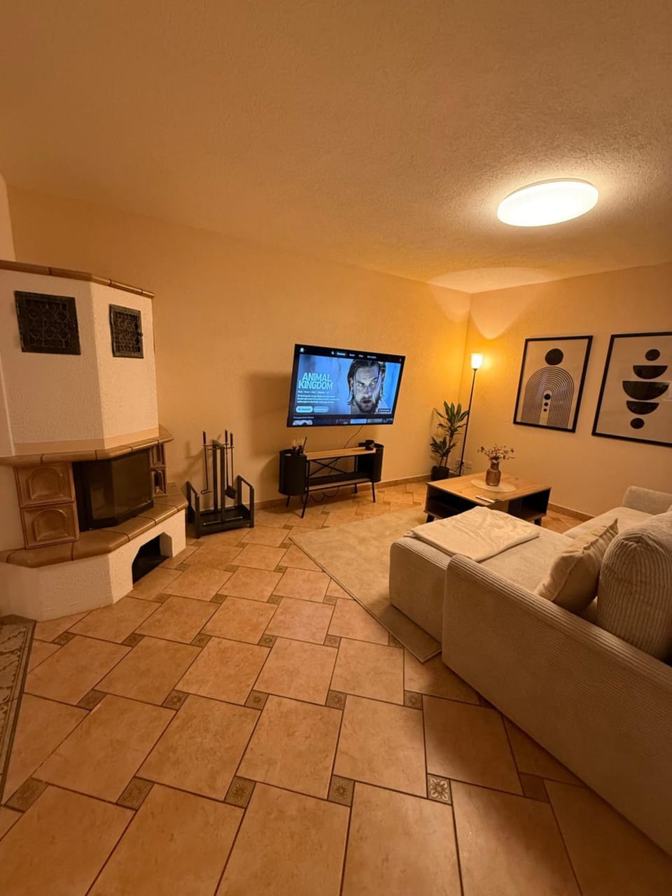 TV and multimedia, Living room, Evening entertainment, fireplace