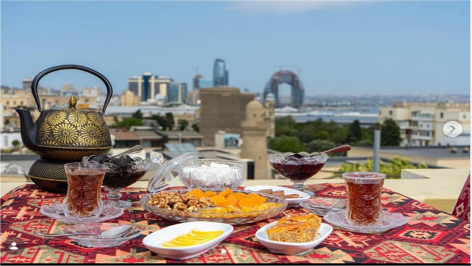View (from property/room), Balcony/Terrace, City view, Sea view