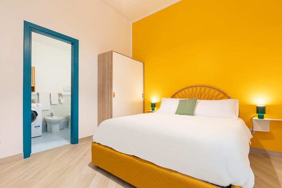 Toilet, Bed, Bathroom, Photo of the whole room, Bedroom