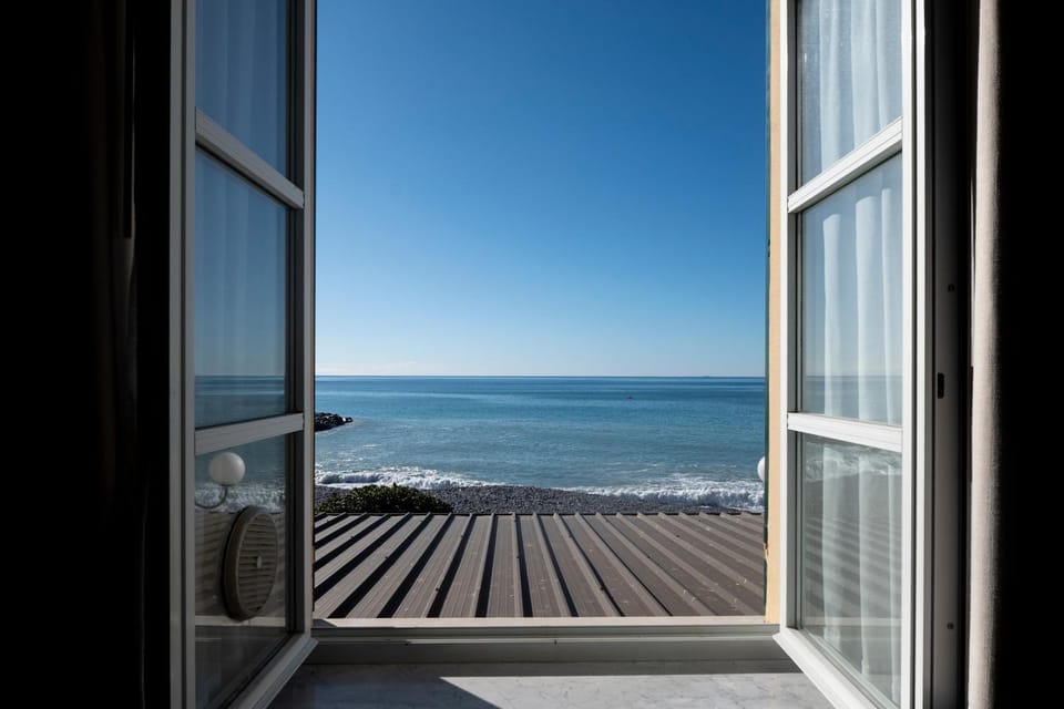 View (from property/room), Living room, Sea view