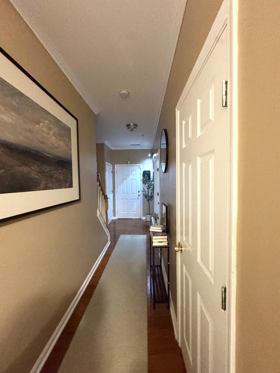 Large 4-Bedroom Entire Home with Two Living Rooms House in Maryland