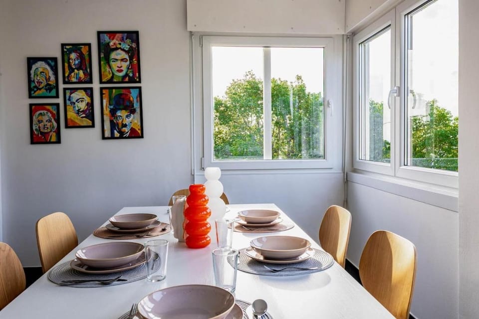 Ambassador's Retreat Apartment in Lisbon District