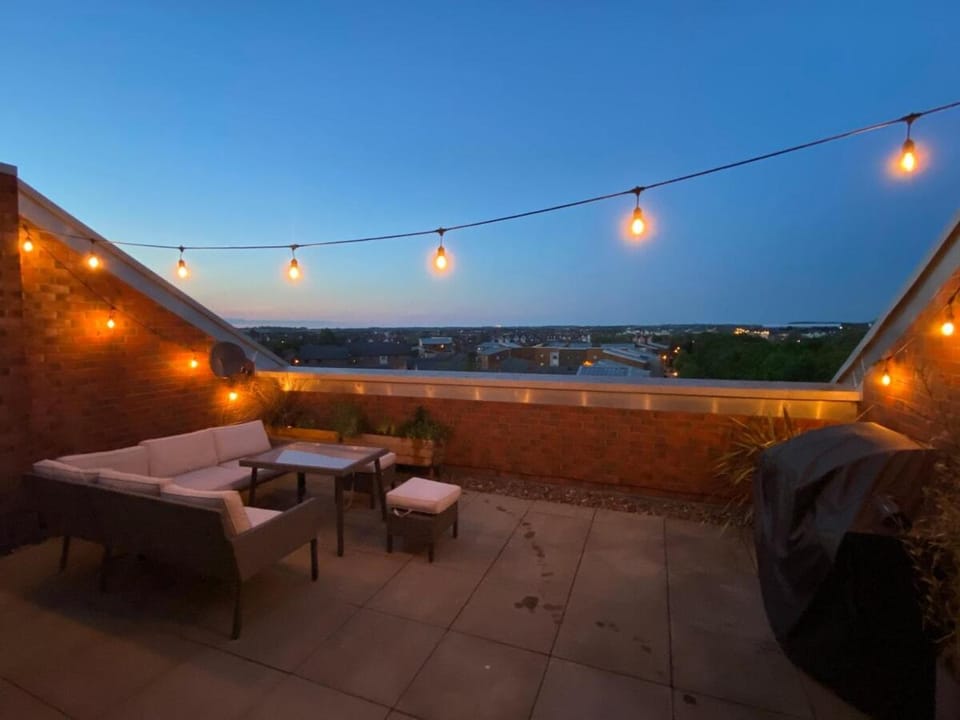 Night, Balcony/Terrace
