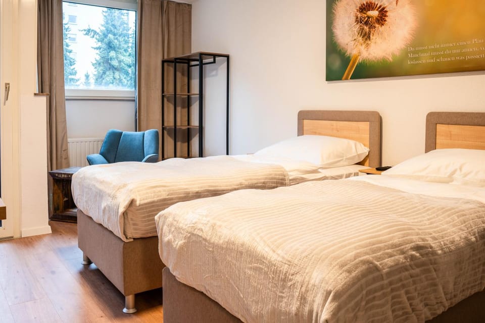 Bed, Seating area, Bedroom