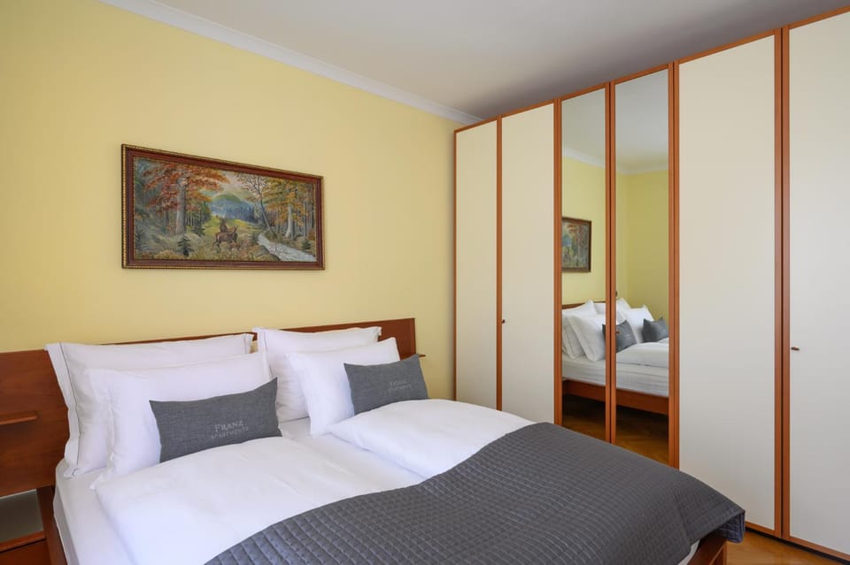 Bed, Bedroom, wardrobe