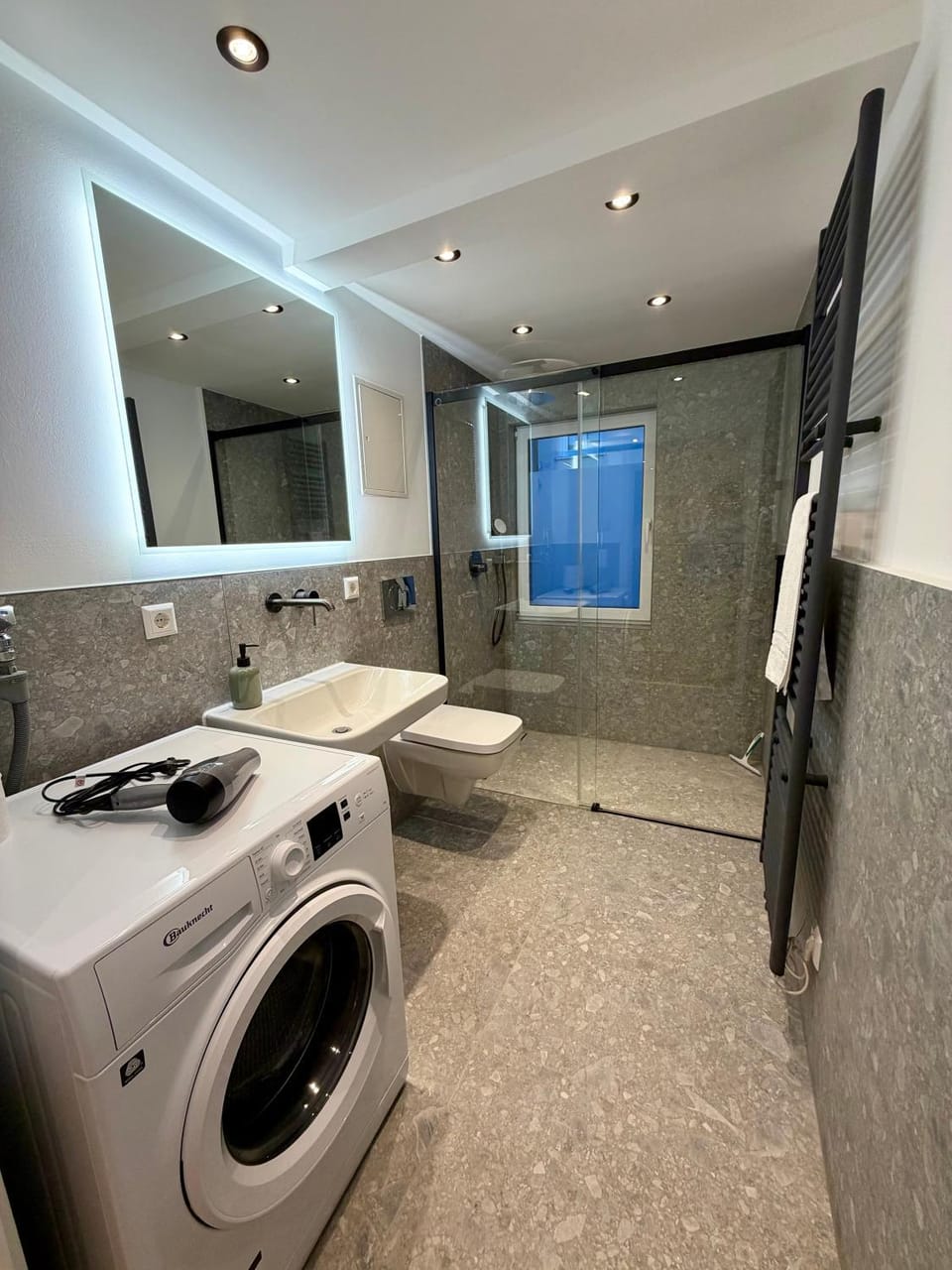 Shower, Bathroom, washing machine