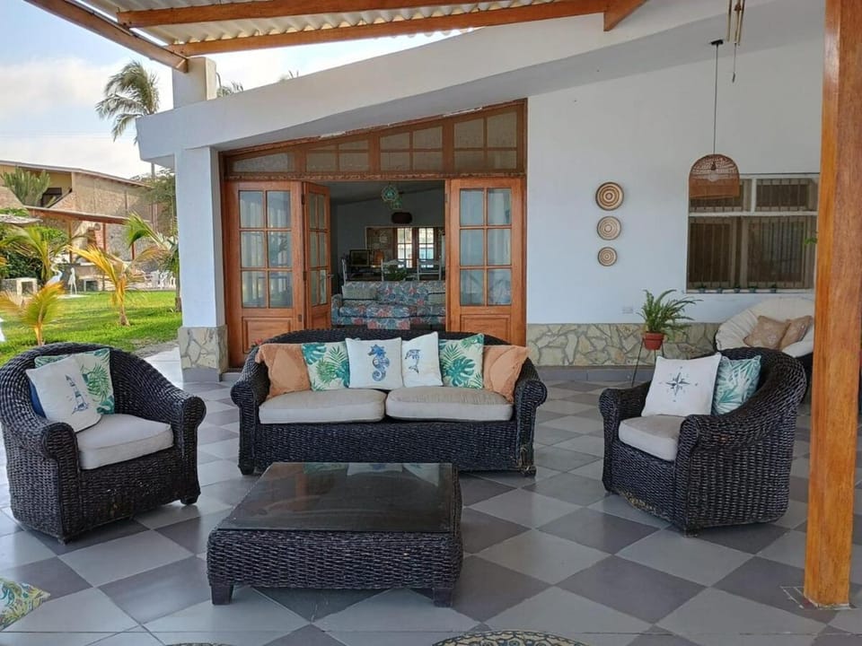 Casa Frente al Mar en Colán House in Department of Piura