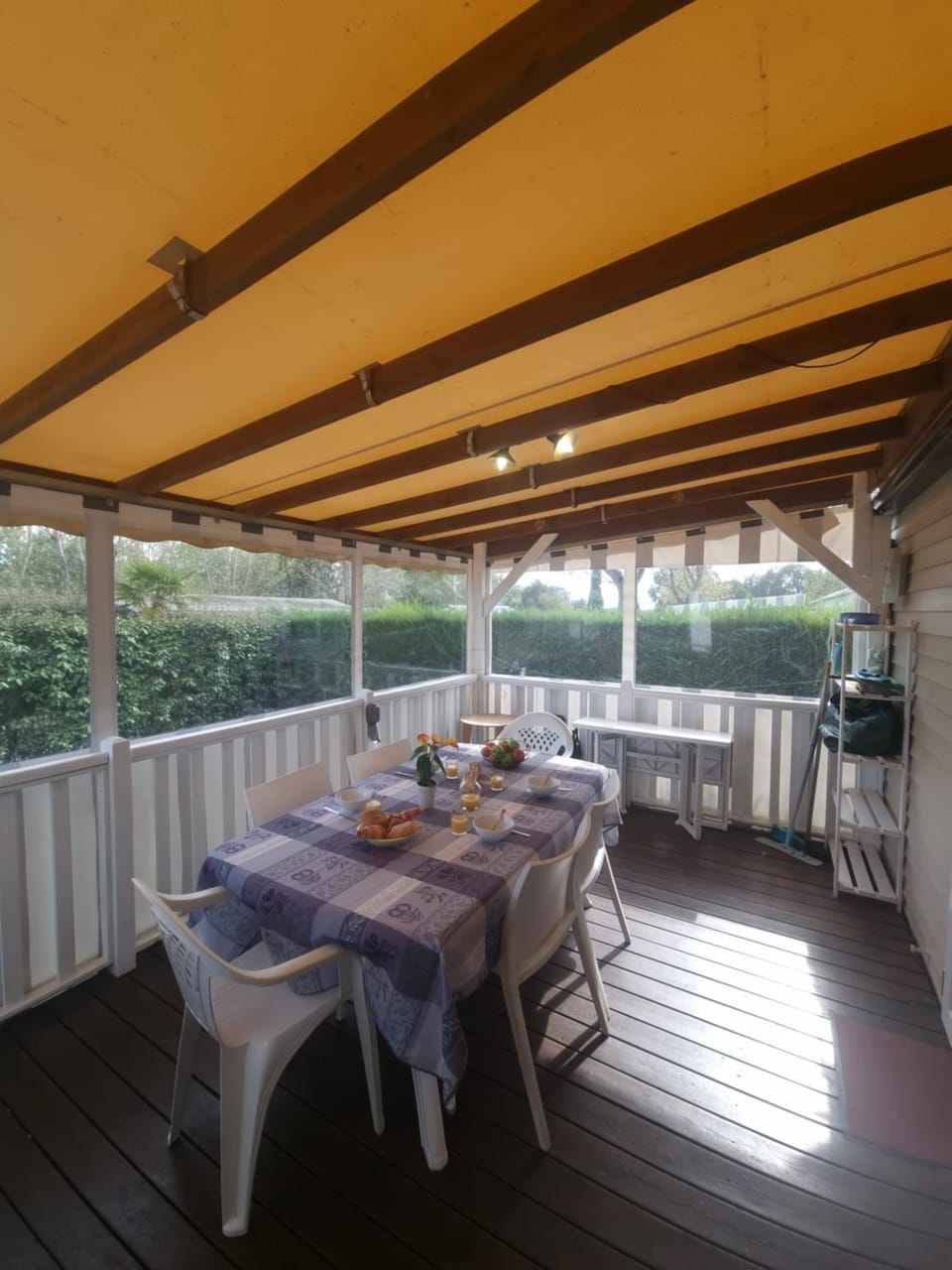 Charmant mobil-home, piscine, wifi, climatisé Campground/ 
RV Resort in La Bernerie-en-Retz