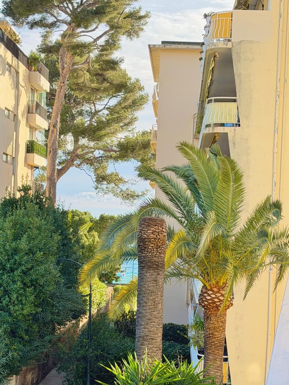 VERCORS next to the Sea & Beach Apartment in Cannes