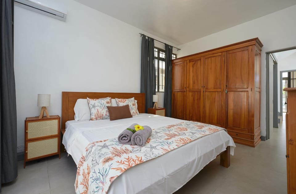 Two Duplex in Mont-Choisy, 8 bedrooms, private pool Villa in Trou-aux-Biches