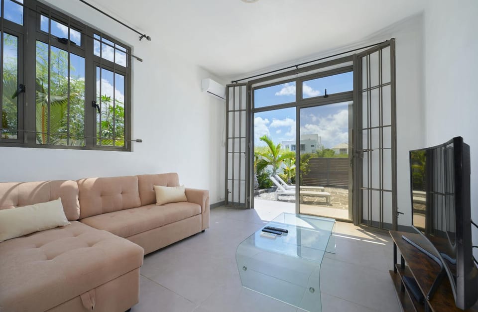 Two Duplex in Mont-Choisy, 8 bedrooms, private pool Villa in Trou-aux-Biches