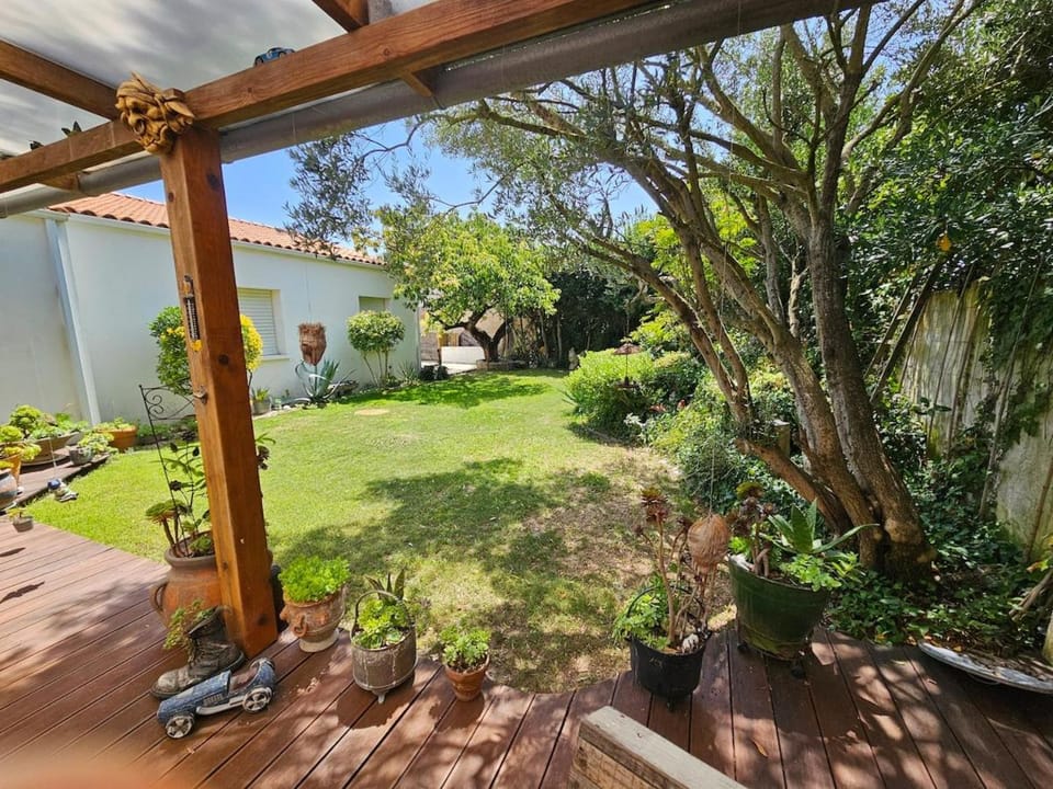 Lola, Maison Cosy, Charme, Jardin, Wifi, Parking Apartment in La Rochelle