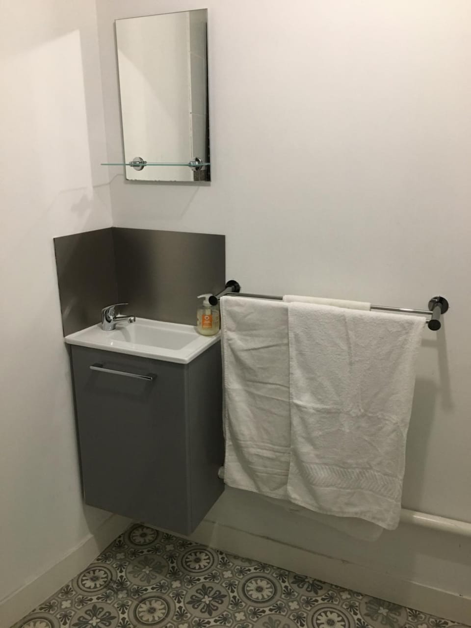 Petit STUDIO Apartment in Bordeaux