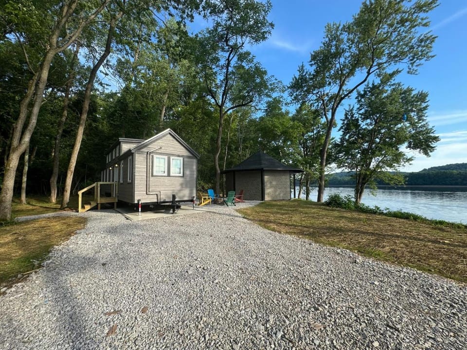 Hagrid's Hut - Harry Potter Riverfront Experience House in Ohio