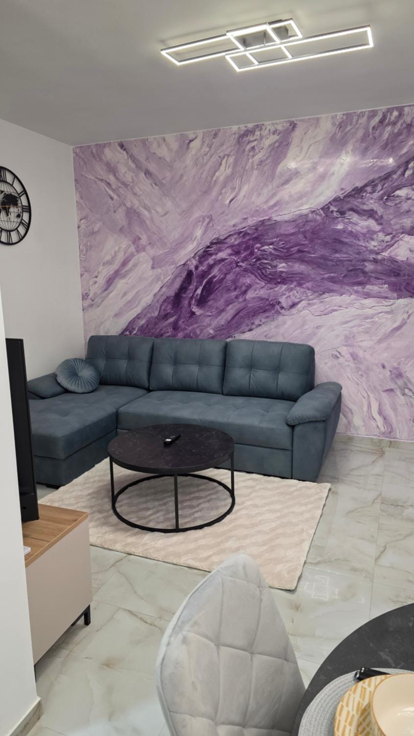 Violet Apartman Apartment in Novi Sad