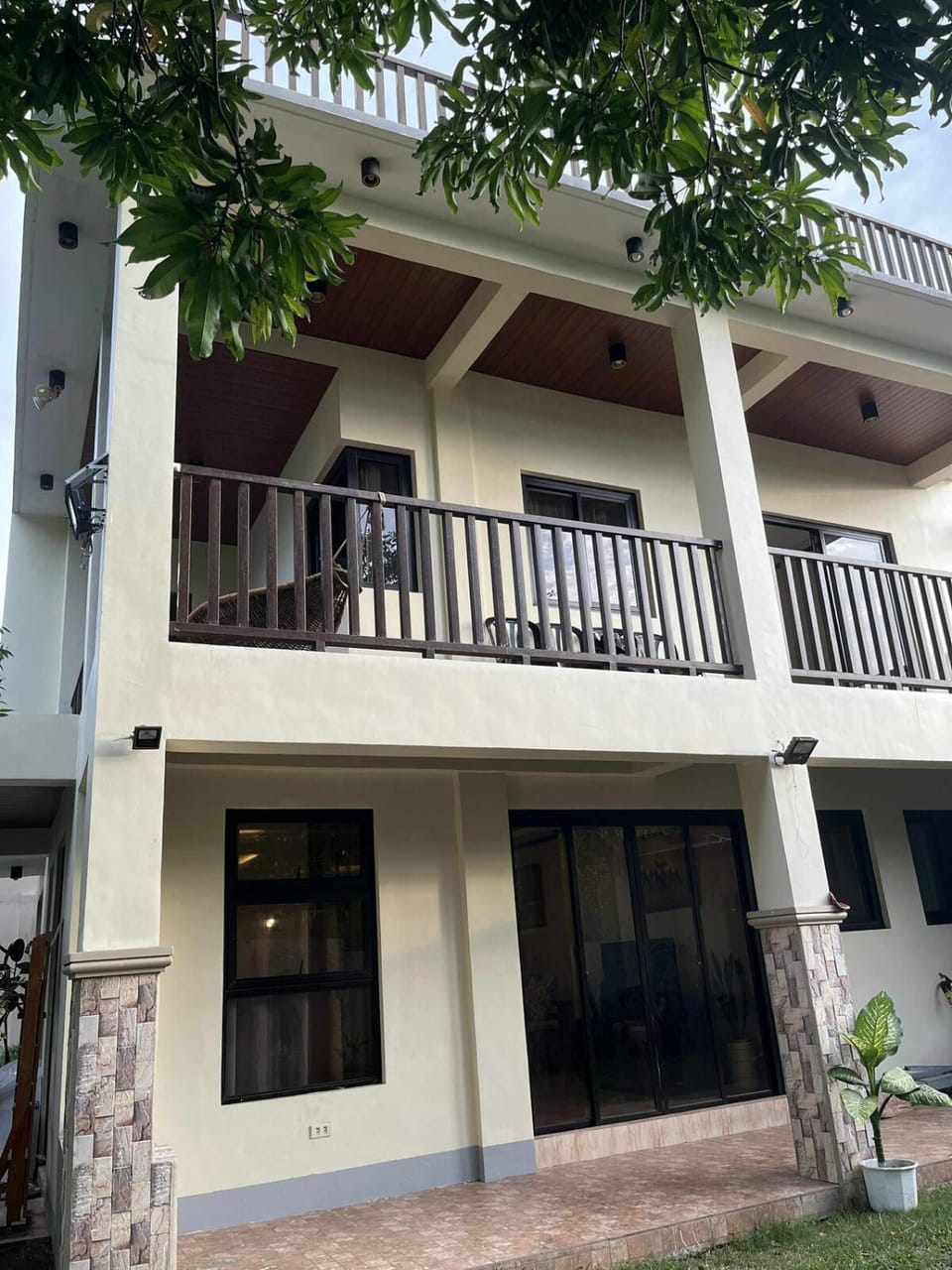 Casa De Flores 7 min to Tagaytay with Events Place House in Calabarzon