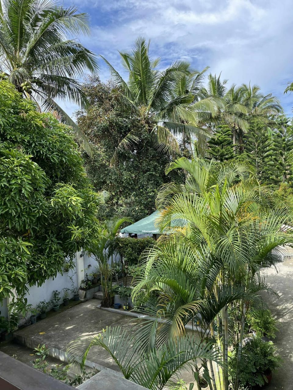 Casa De Flores 7 min to Tagaytay with Events Place House in Calabarzon