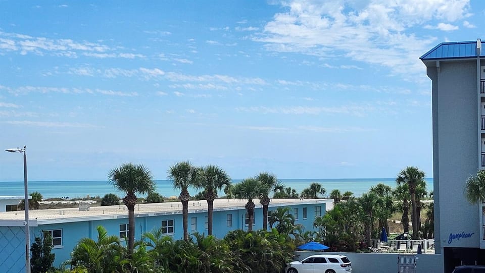 Free Beach Gear Sparkling Clean Best Value Apartment hotel in Treasure Island