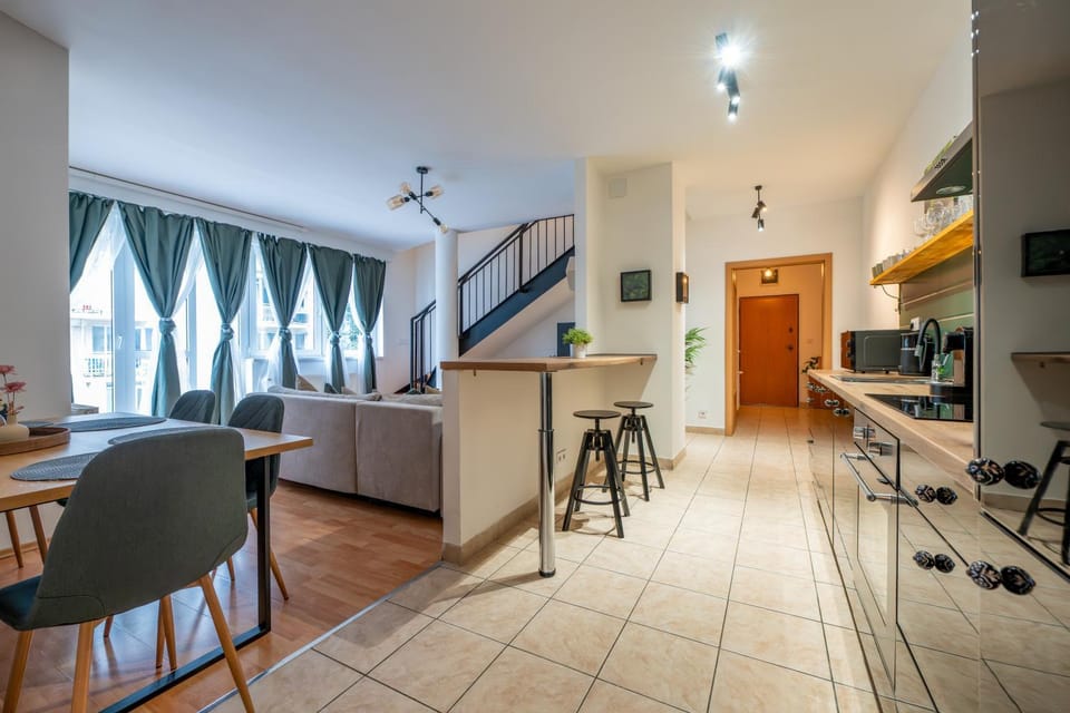 Living room, kitchen