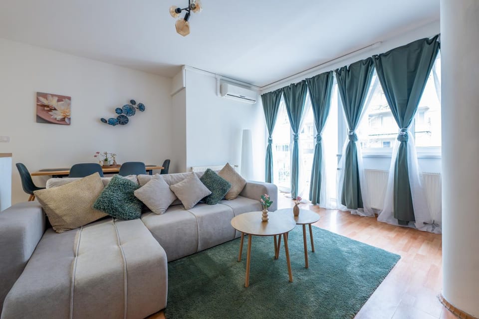Balcony/Terrace, Living room