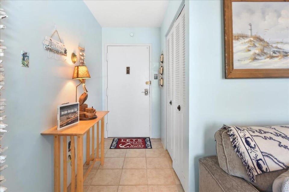 Fantastic Ocean View and Outdoor Pool, 1 Bedroom! House in Ocean City
