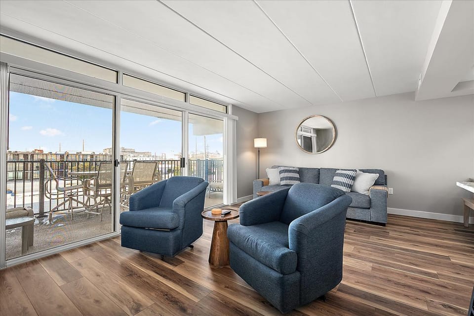 Newly Renovated Second Floor Walk Up 3 Bedroom 2 Bath Condo Located in the Oceanblock of OCMD! House in Ocean City