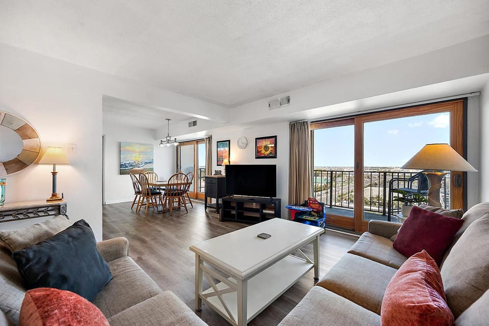 2 Bedroom Ocean View Condo with Outdoor Pool! House in Ocean City