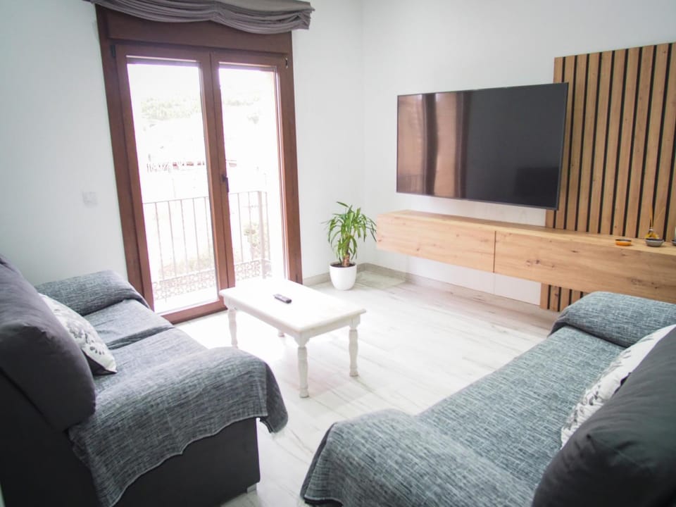 Communal lounge/ TV room, Living room