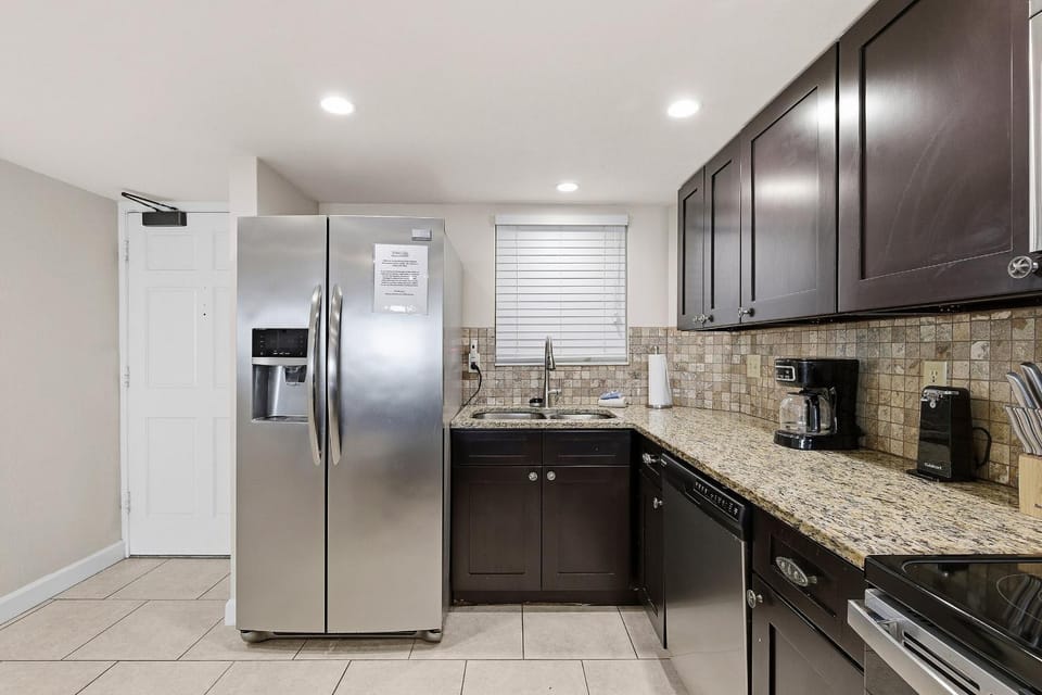 Kitchen or kitchenette, kitchen