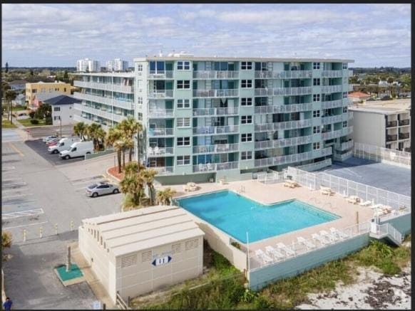 Property building, Day, Bird's eye view, Swimming pool, sunbed