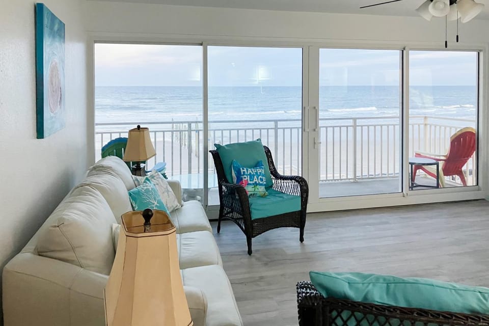 Balcony/Terrace, Living room, Seating area, Sea view