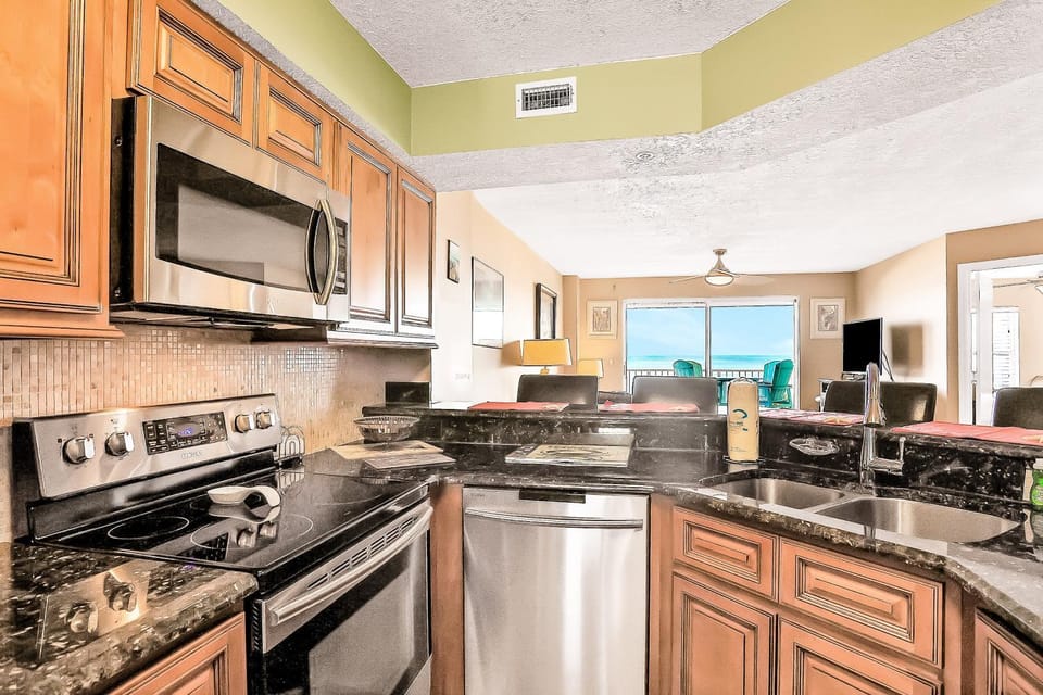 Kitchen or kitchenette, kitchen