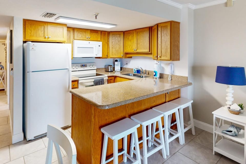 Kitchen or kitchenette, kitchen
