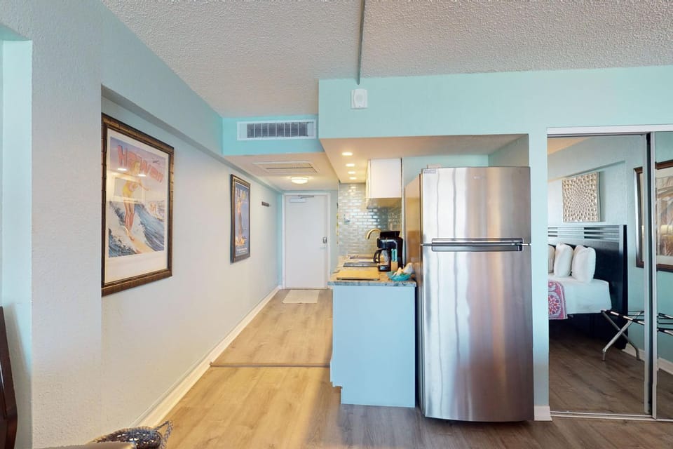Kitchen or kitchenette, kitchen