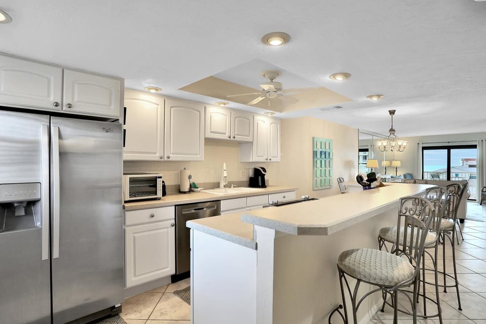 Kitchen or kitchenette, kitchen