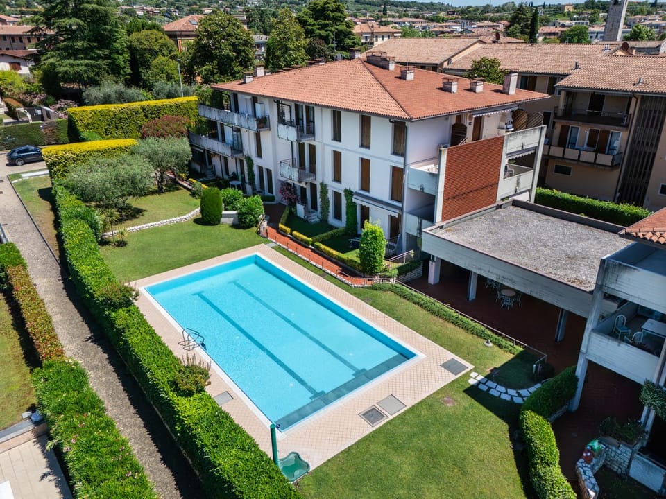 Bardolino Center - Pool & Free Parking Apartment in Bardolino