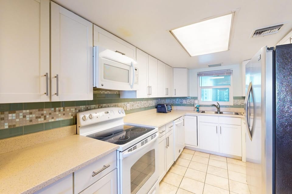 Kitchen or kitchenette, kitchen