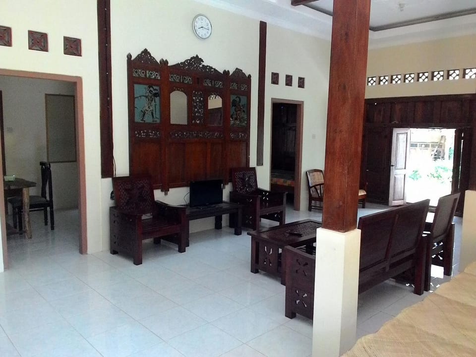 Day, Lobby or reception