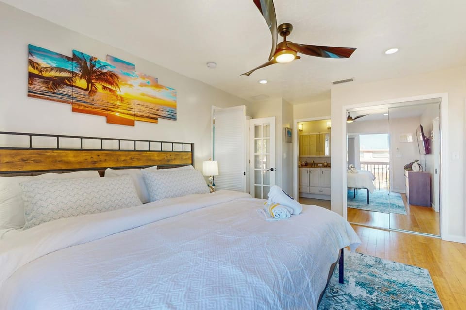 Bed, Bedroom