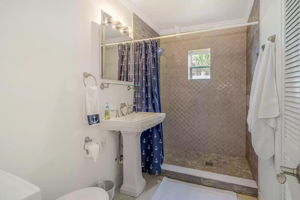 Bathroom, Bath