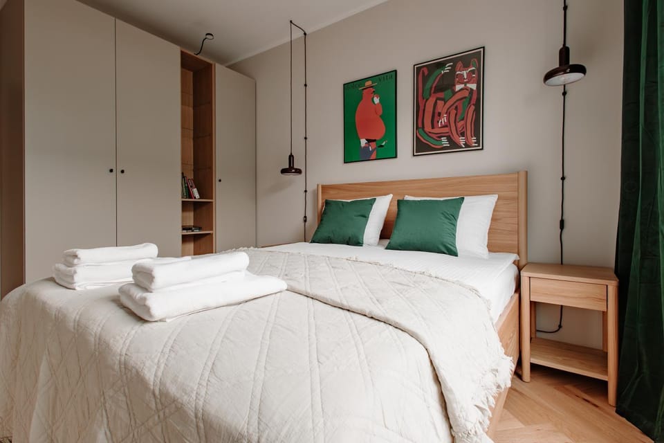 Bedroom, wardrobe