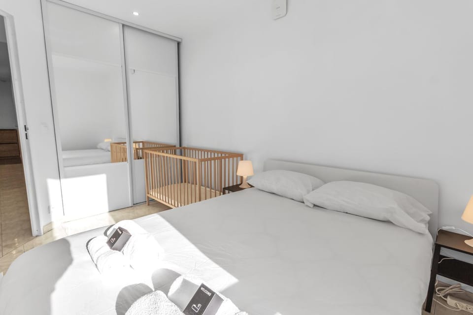 Le Pin - Peaceful - Parking - Comfort - AC Apartment in French Riviera