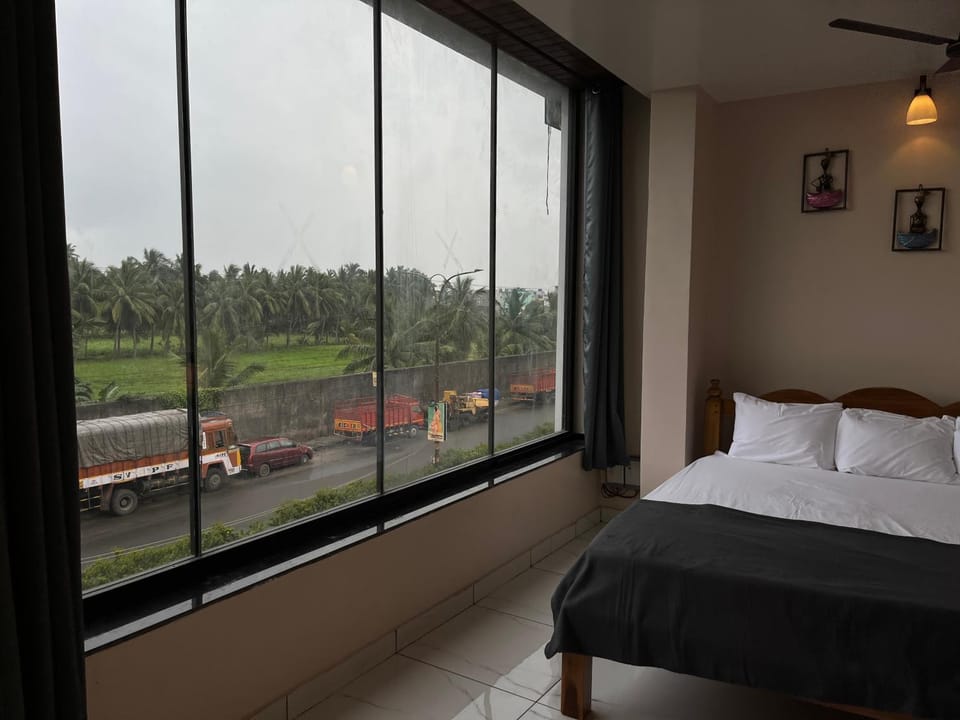 Bed, City view