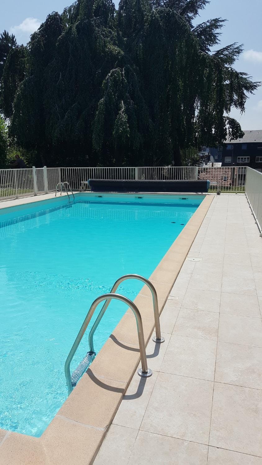 Appartement 4 personnes piscine balcon parc Apartment in Deauville