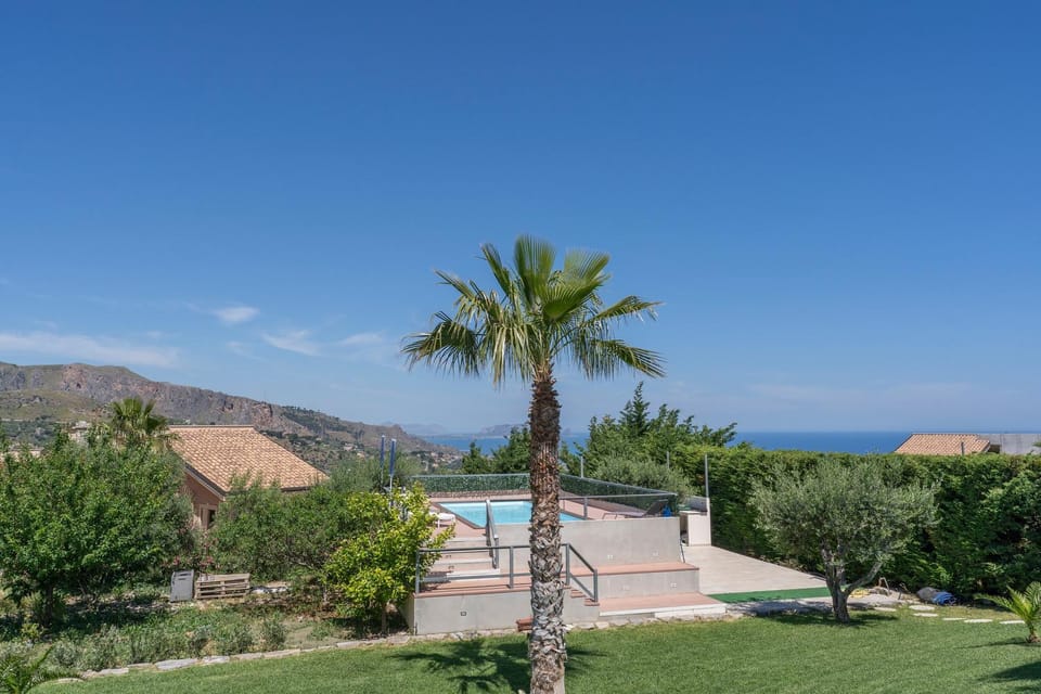 Mountain view, Pool view, Sea view, Swimming pool