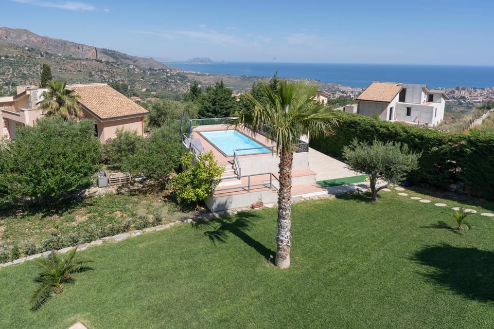 Day, Natural landscape, Bird's eye view, Mountain view, Pool view, Sea view, Swimming pool