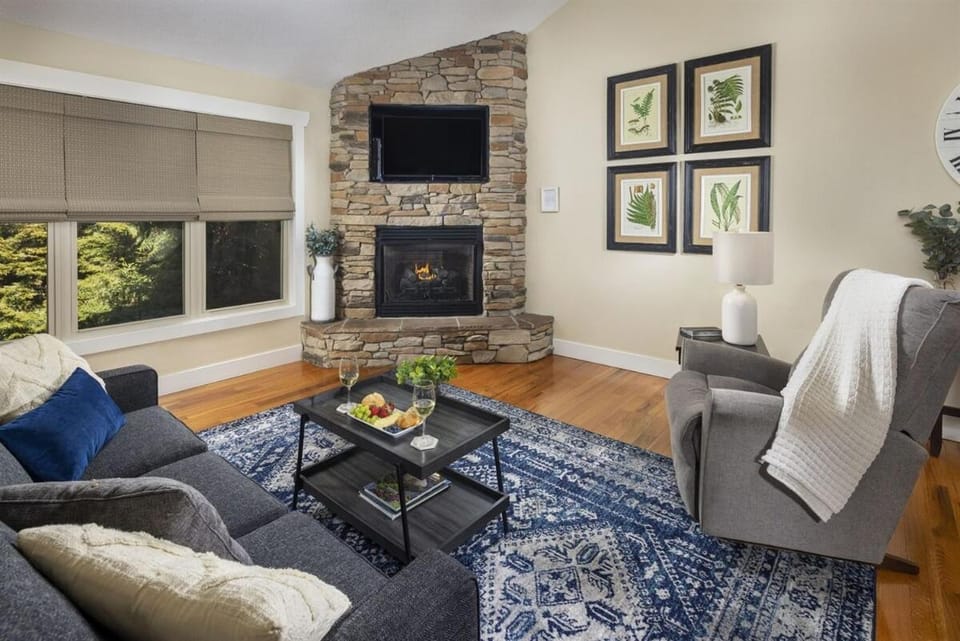 Private Aspen Cottage House in Asheville